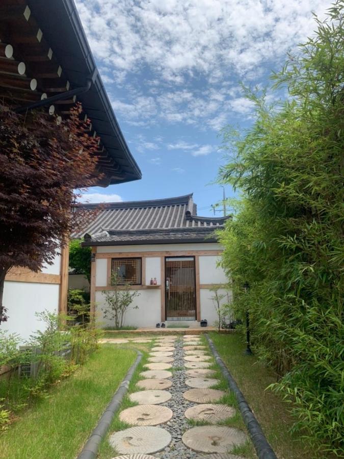 Adam Guesthouse Gyeongju Buitenkant foto