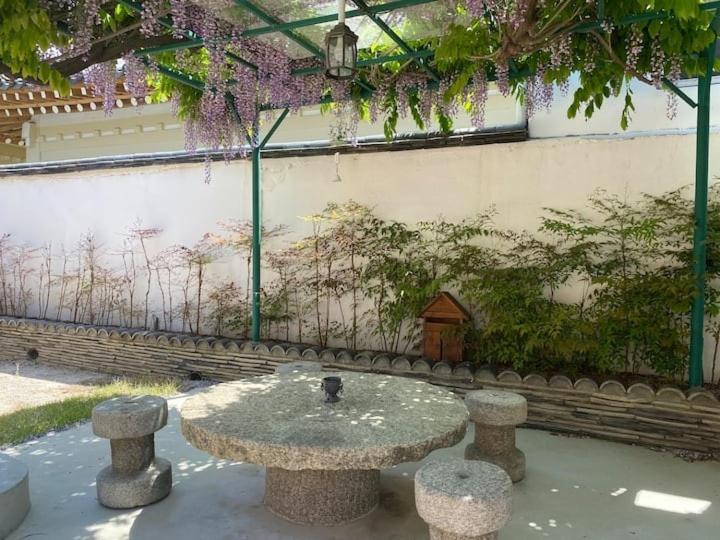 Adam Guesthouse Gyeongju Buitenkant foto