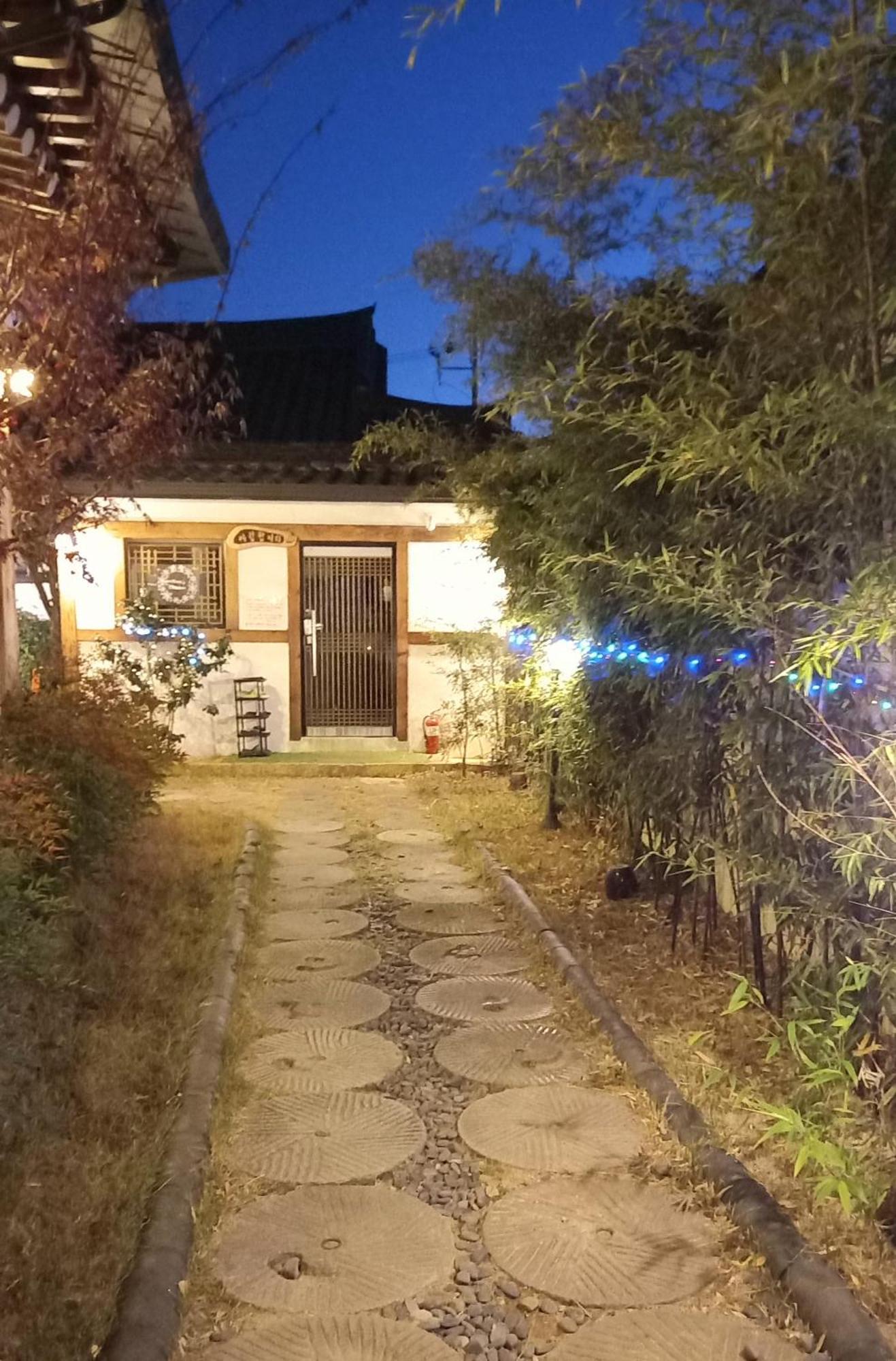 Adam Guesthouse Gyeongju Kamer foto